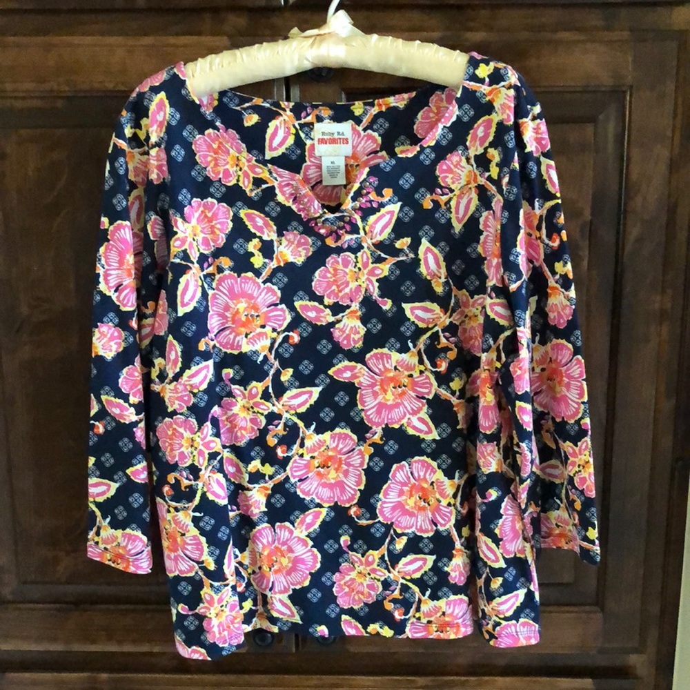 Ruby Rd top